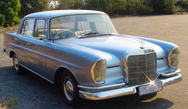 Mercedes-Benz 220b Fintail (1963), first vehicle d