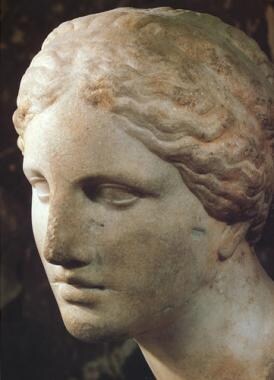 Praxiteles' "Aphrodite" from 450 BCE was considere