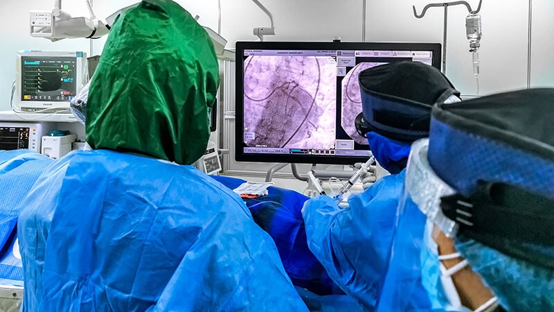 FFR-Guided PCI Falls Short vs CABG in Multivessel CAD: FAME 3