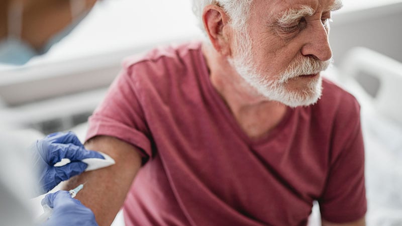 Influenza-Impfung für Ältere: Sinnvoll – auch zur Infarkt-Prävention