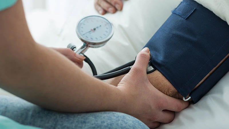 Tirzepatida reduce la presión arterial durante el tratamiento de la obesidad