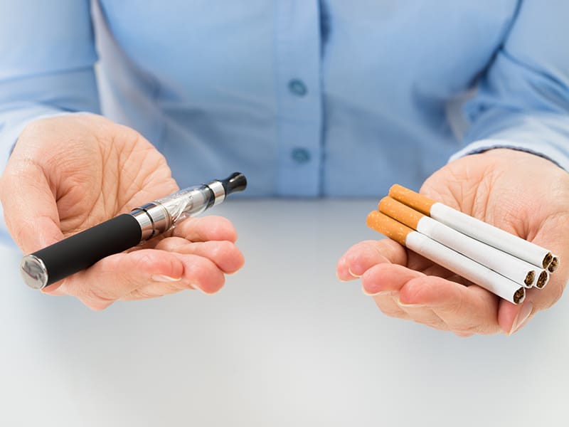 Premire comparaison directe E-cigarette, substituts nicotiniques et tabac