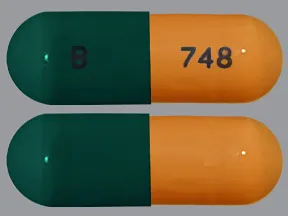 B 747 Pill Green & White Capsule/Oblong - Pill Identifier