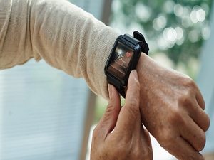 HRS, Industry Team Up on 'Wearables' Best-Practices Guidance