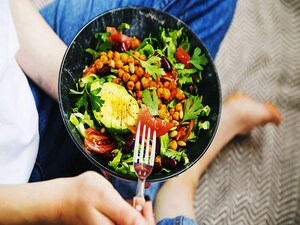 Vegan Diet Helps Shed Pounds but Doesn't Dint Diabetes