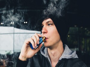 e-Cigarettes Linked to Wheeze, Shortness of Breath