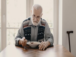 Social Isolation Tied to Higher Risk of CV Events, Death