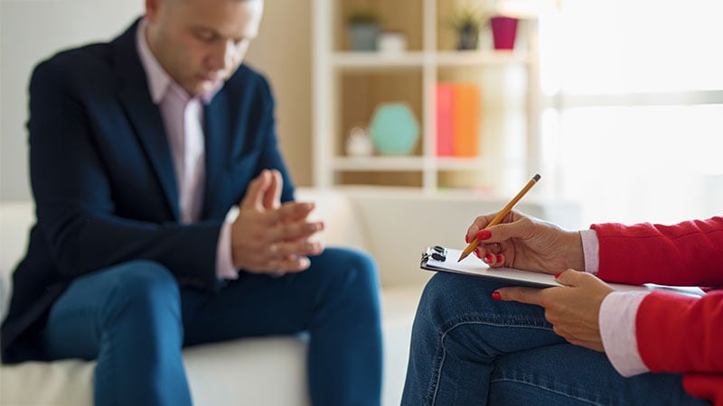 More US Patients Choose Talk Therapy Over Psychotropics