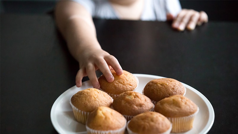 Restrição precoce de açúcar reduz risco cardiovascular futuro