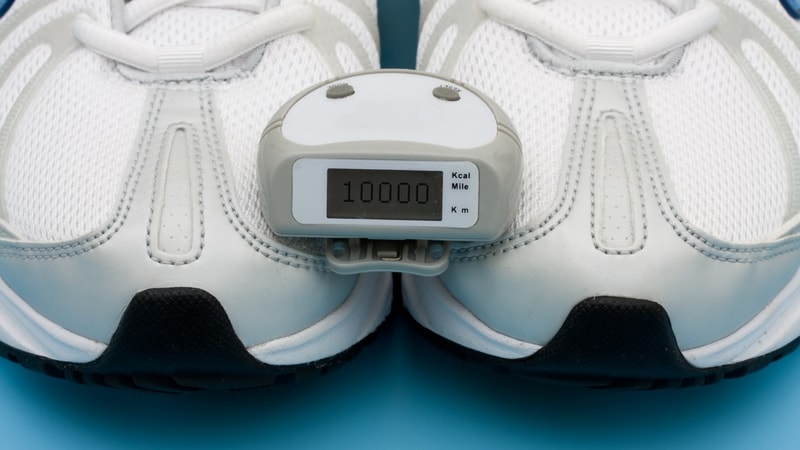 A contagem diária de passos deve ser o quinto sinal vital?