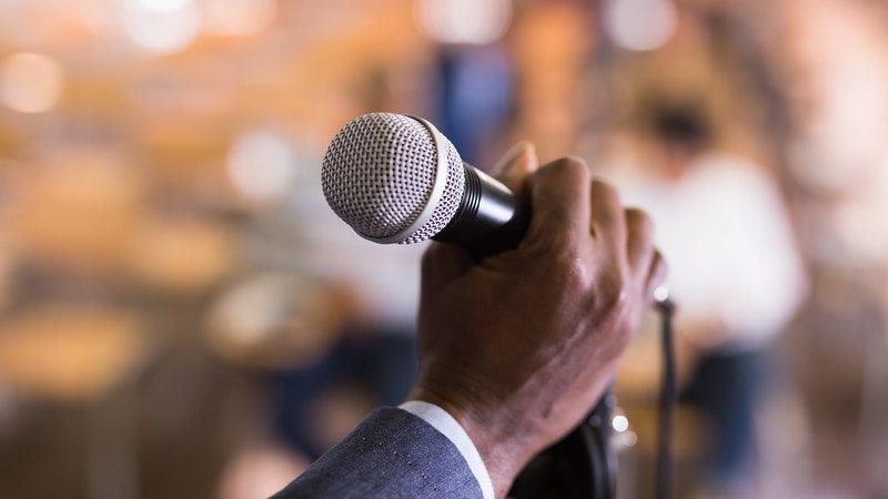 Master the Medical Podium: Presentation Tips From Experts