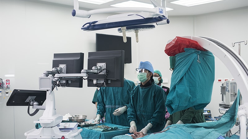 Beneficios de la trombectomía endovascular persisten después de un ictus basilar