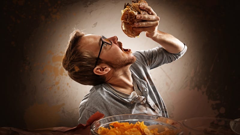 Indústria de alimentos aprendeu com a tabagista a viciar consumidores