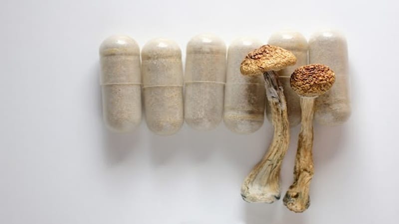 Psilocibina melhora sintomas depressivos por meses, mas dose única é questionada