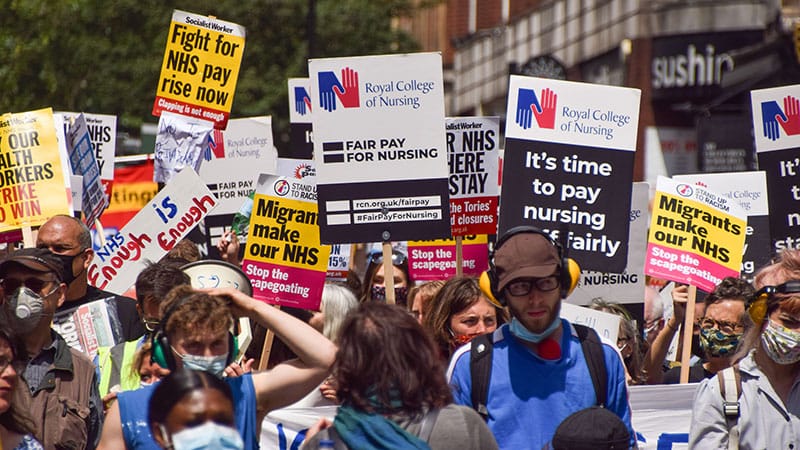 UK Nurses Back Strike Action in Pay Dispute