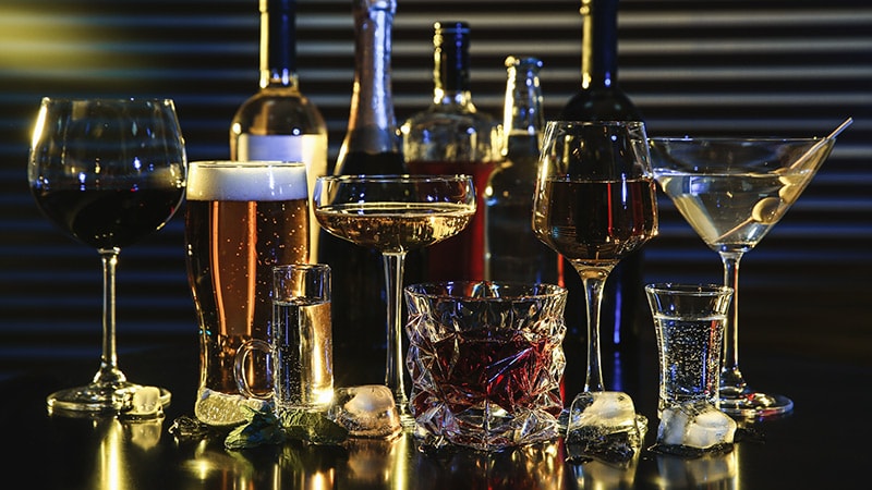 US Surgeon General Urges Cancer Warnings for Alcoholic Drinks