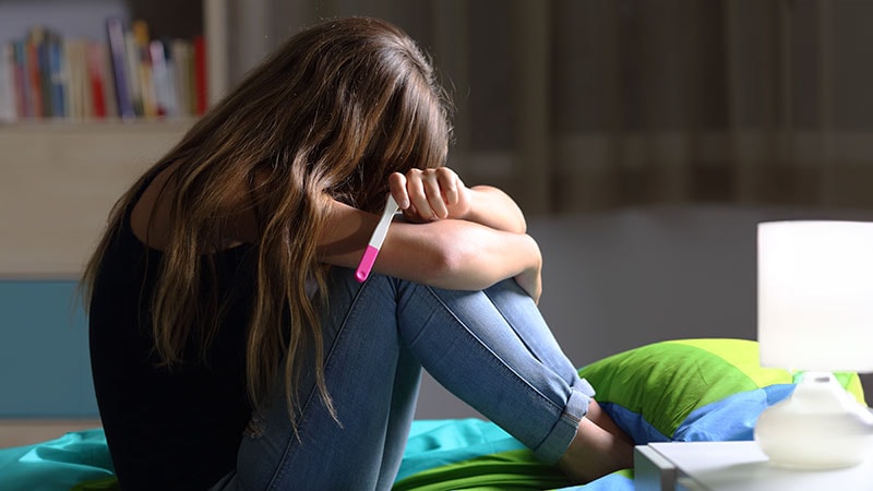 Grossesse chez les adolescentes liée au risque de décès prématuré