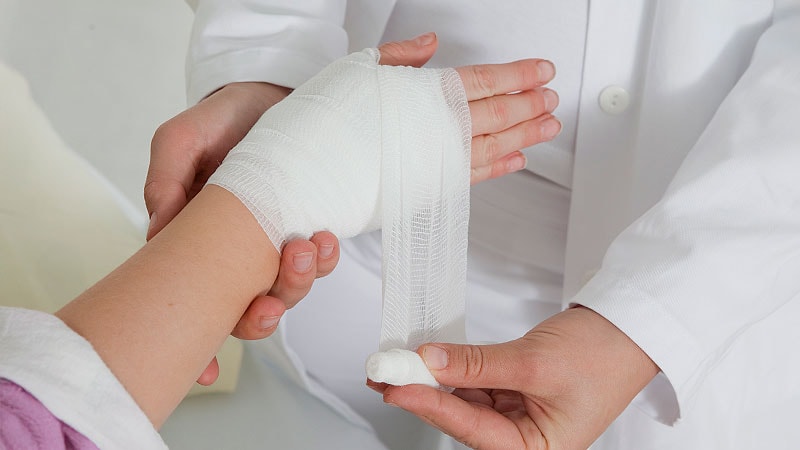 IV Dexamethasone Cuts Postblock Pain After Hand Surgery