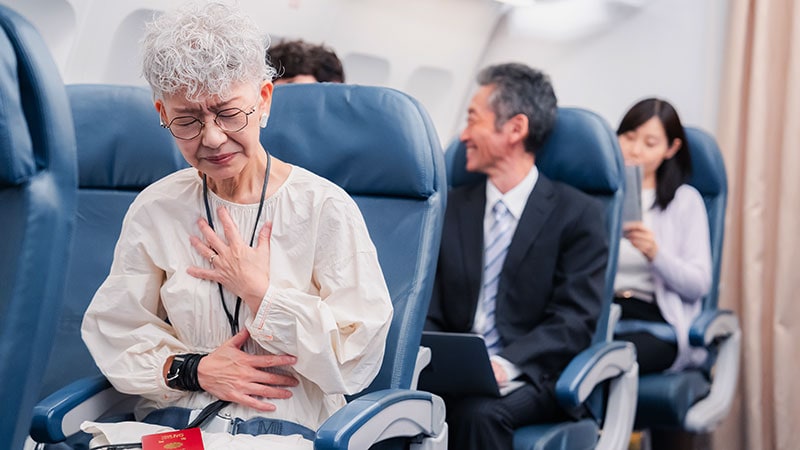 Experts Call for AED Placement on All Commercial Aircraft