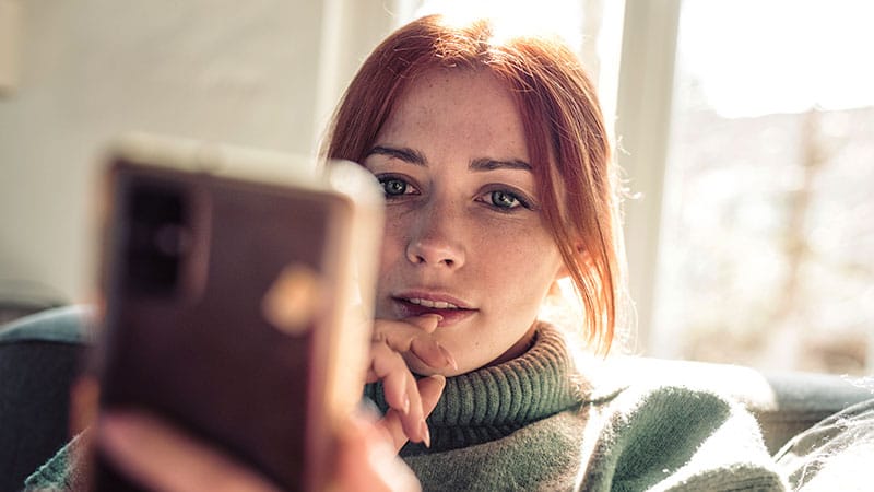 Cognitive Bias Modification App Fosters Alcohol Avoidance