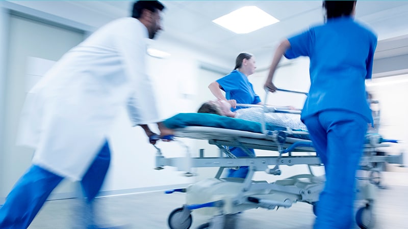 Une durée d’hospitalisation plus longue aux urgences augmente le risque de délire