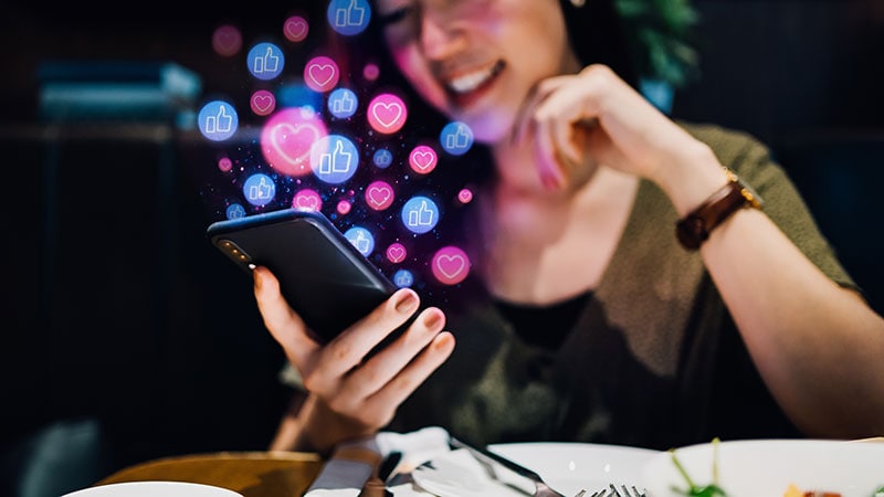 California Seeks Mental Health Warning Labels on Social Media