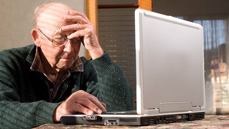 Does the Internet Protect the Elderly From Cognitive Decline?