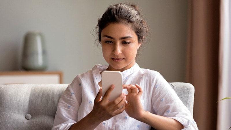 Human vs AI: Who’s Better at Cognitive Behavioral Therapy