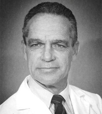 photo of Dr William Fuqua