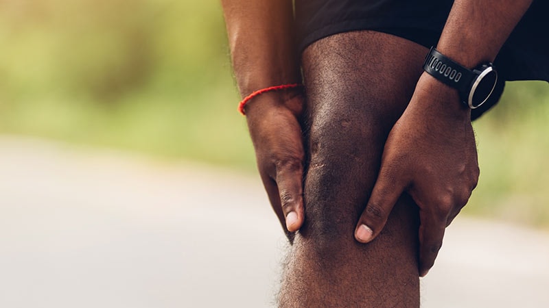 Novel Shoes May Cut Low Back Pain, Delay Knee Arthroplasty